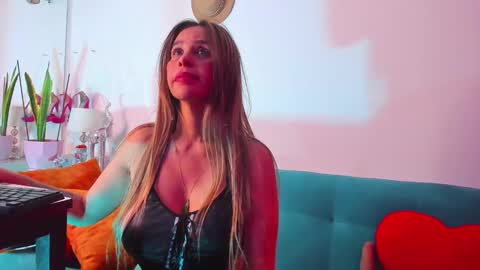 Victoria  online show from February 9, 5:01 pm