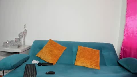 Victoria  online show from December 14, 5:51 pm