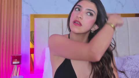 Snapshot of victoria_joliegb chatting on December 14, 3:47 pm Victoria Lozano online show from December 14, 3:47 pm