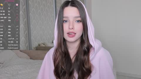 Snapshot of victoria_karma chatting on December 15, 3:53 pm online show from December 15, 3:53 pm