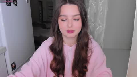 Snapshot of victoria_karma chatting on February 14, 3:05 pm online show from February 14, 3:05 pm