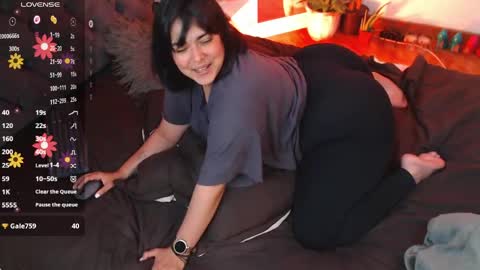 Snapshot of victoria_monteroo chatting on May 31, 12:41 am Call me Vic online show from May 31, 12:41 am