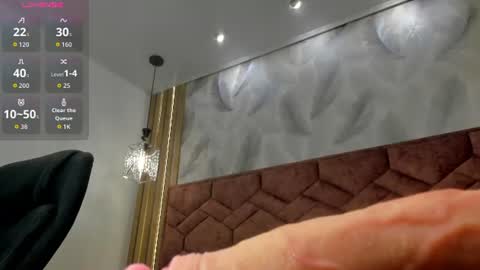 Vicky  online show from July 16, 2:50 am