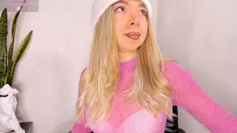 D A N I online show from October 19, 8:53 pm