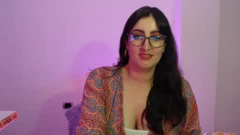 Victoria online show from March 4, 9:32 pm