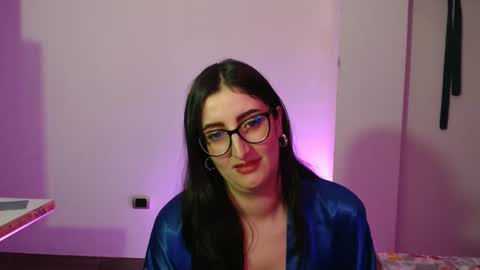 Victoria online show from November 21, 9:13 pm