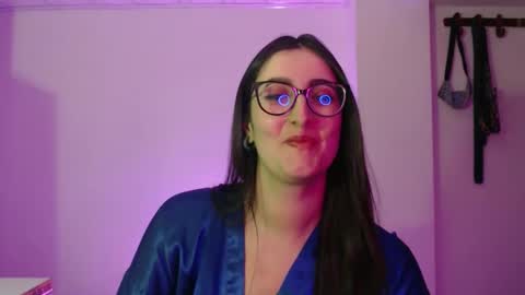 Victoria online show from January 10, 9:05 pm