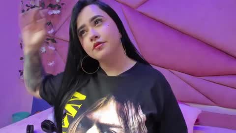 Victoria online show from October 6, 7:33 pm