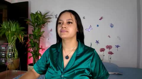 Snapshot of victoriablack_ chatting on February 7, 9:35 am Victoria online show from February 7, 9:35 am