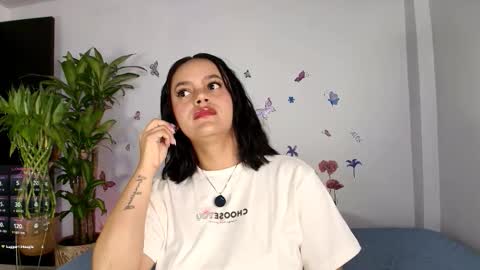 Snapshot of victoriablack_ chatting on February 9, 9:02 am Victoria online show from February 9, 9:02 am