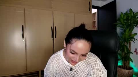 Snapshot of victoriablack_ chatting on February 13, 8:16 pm Victoria online show from February 13, 8:16 pm