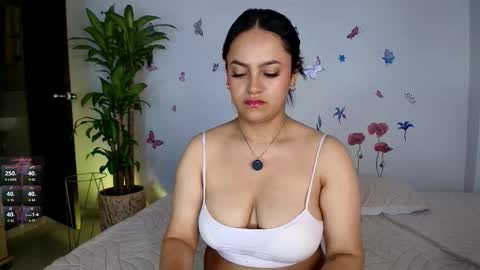 Snapshot of victoriablack_ chatting on February 18, 8:54 am Victoria online show from February 18, 8:54 am