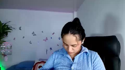 Snapshot of victoriablack_ chatting on March 7, 9:06 am Victoria online show from March 7, 9:06 am