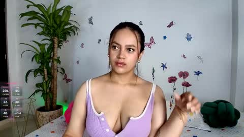 Snapshot of victoriablack_ chatting on April 6, 8:59 am Victoria online show from April 6, 8:59 am