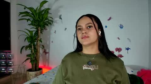 Snapshot of victoriablack_ chatting on April 11, 7:18 pm Victoria online show from April 11, 7:18 pm