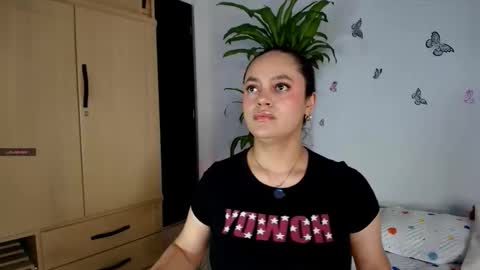 Snapshot of victoriablack_ chatting on April 14, 7:31 pm Victoria online show from April 14, 7:31 pm