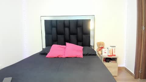 VICTORIA online show from February 26, 12:03 pm