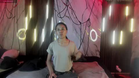 Snapshot of victoriaduarte chatting on November 1, 8:11 pm Victoria online show from November 1, 8:11 pm