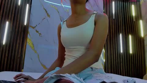 Snapshot of victoriaduarte chatting on December 17, 7:53 pm Victoria online show from December 17, 7:53 pm