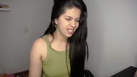 victorialg online show from December 15, 9:19 pm