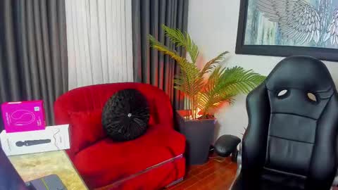 Snapshot of victoriapaker chatting on January 12, 11:37 am victoriapaker online show from January 12, 11:37 am