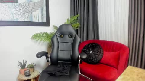 victoriapaker online show from February 13, 10:55 am