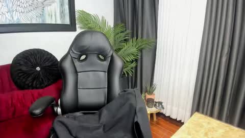 victoriapaker online show from March 14, 11:37 am