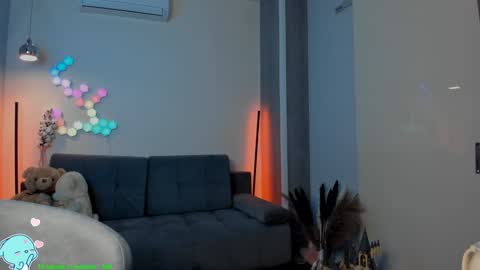 Viktoria online show from December 13, 6:05 pm