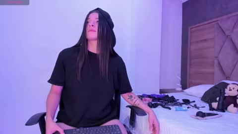 victoriasanz_ online show from December 23, 5:05 am