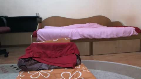 Watchers Wife online show from April 1, 8:17 pm