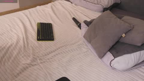 V I C T O R I A online show from April 16, 2:40 pm