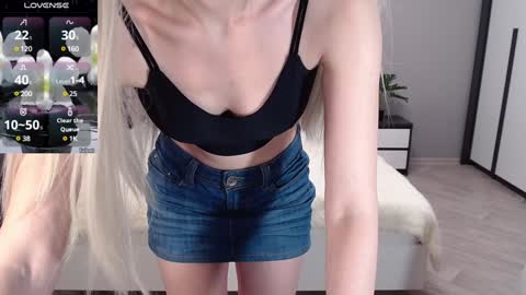 VictoriaTiger online show from February 7, 11:45 am