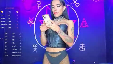 Victoria Vampire online show from November 7, 6:08 pm