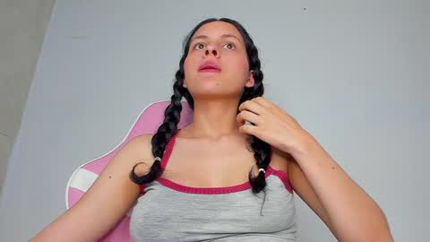 samantha victoria hall online show from December 17, 5:07 am