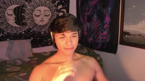 Snapshot of victorino_jhonson chatting on March 7, 2:36 am Victorino Jhonson online show from March 7, 2:36 am