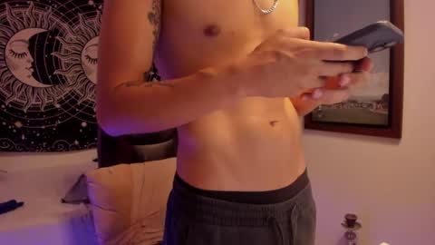 Snapshot of victorino_jhonson chatting on July 6, 3:03 pm Victorino Jhonson online show from July 6, 3:03 pm
