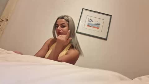 Snapshot of victoriya111 chatting on November 6, 9:59 pm victoriya111 online show from November 6, 9:59 pm