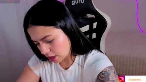 V  I C  T O R I A  online show from January 5, 6:55 pm