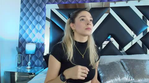 victtoria lee online show from January 12, 6:49 pm