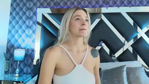 victtoria lee online show from January 22, 10:05 pm