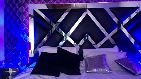 victtoria lee online show from September 10, 8:20 pm