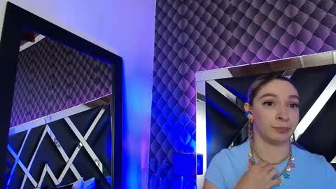 victtoria lee online show from November 21, 7:23 pm