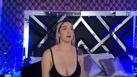 victtoria lee online show from February 3, 9:42 pm