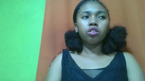 vierge28430 online show from May 11, 6:38 pm