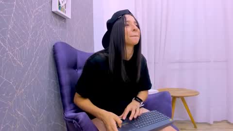 Snapshot of viictoriiasaenz chatting on January 11, 1:54 am viictoriiasaenz online show from January 11, 1:54 am