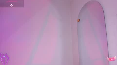 Snapshot of viioleett_cum chatting on June 19, 2:43 pm viioleett_cum online show from June 19, 2:43 pm