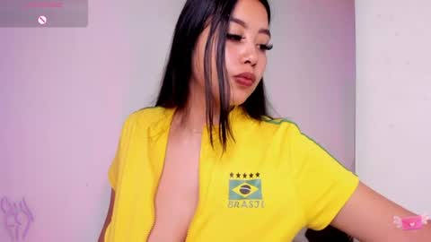 Snapshot of viioleett_cum chatting on June 26, 4:11 pm viioleett_cum online show from June 26, 4:11 pm