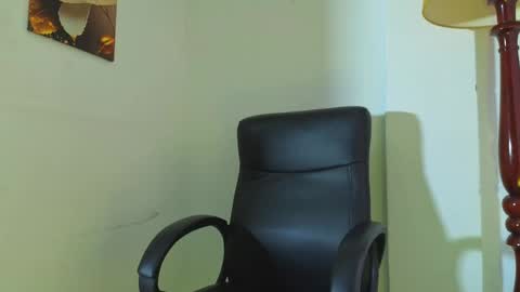 Snapshot of viiolet_collins chatting on April 29, 2:10 pm VIOLET online show from April 29, 2:10 pm