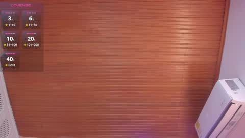 Viiolett online show from March 2, 2:41 am