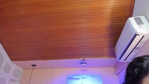 Viiolett online show from November 1, 12:07 pm